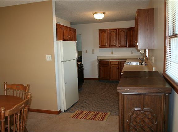 Kitchen and eat-in area