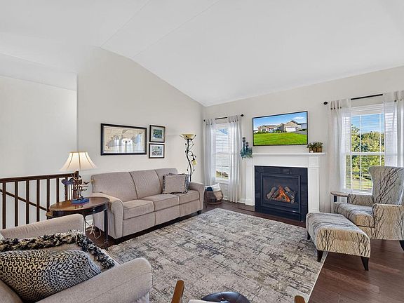 5th image of 551 N Stone Ridge DRIVE