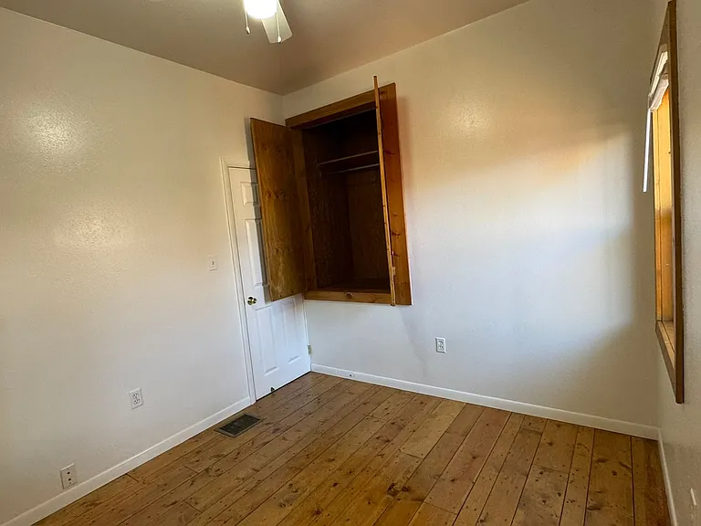 426 N 9th St — Photo 8