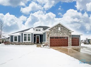 15979 Forest Ln, Findlay, OH 45840