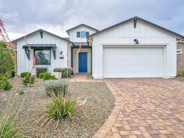 6881 Claret Dr — Photo 1