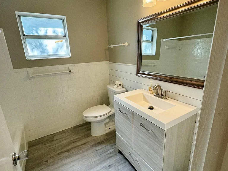 5407 N Suwanee Ave #B — Photo 9