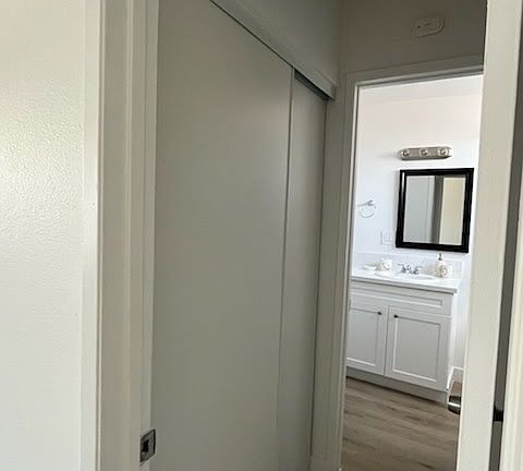 3rd image of 5548 Yarmouth Ave #7