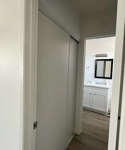 5548 Yarmouth Ave #7 — Photo 3