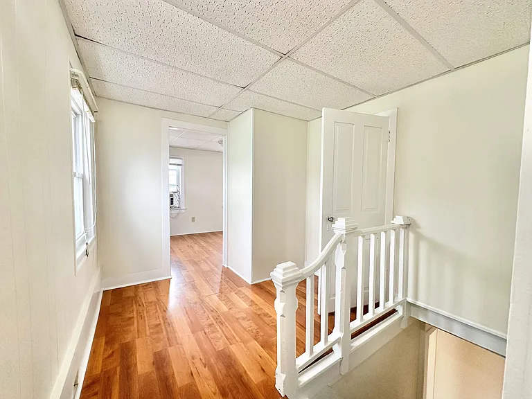 1144 Upper Mulberry St — Photo 3