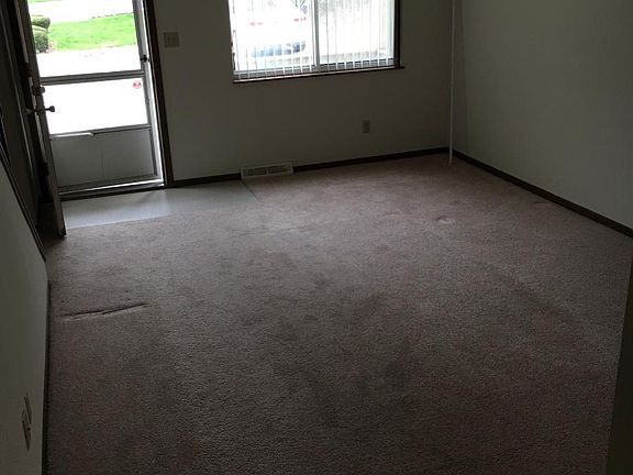 3rd image of 1316 Sackett Ave APT 17