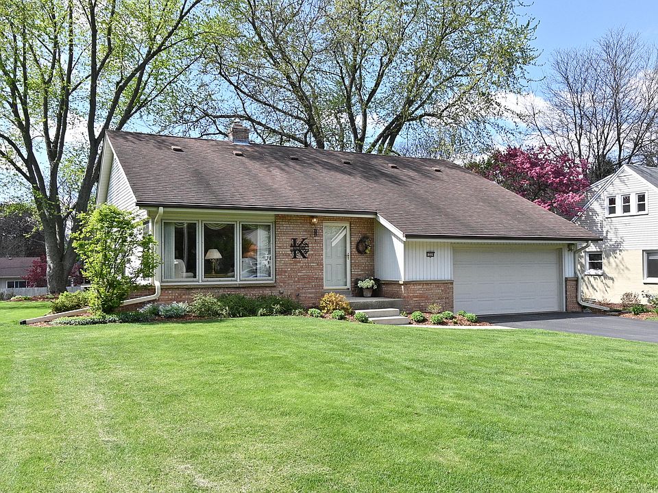 1st image of 12229 W Woodland Ave