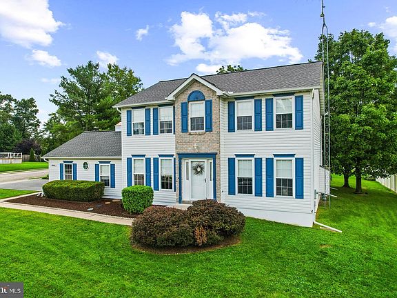 2nd image of 26 Violet Dr