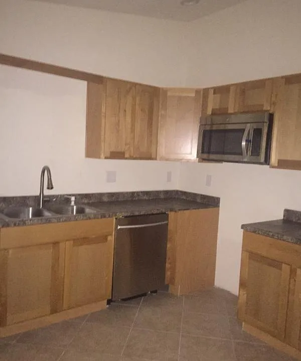 114 W Apache St #2