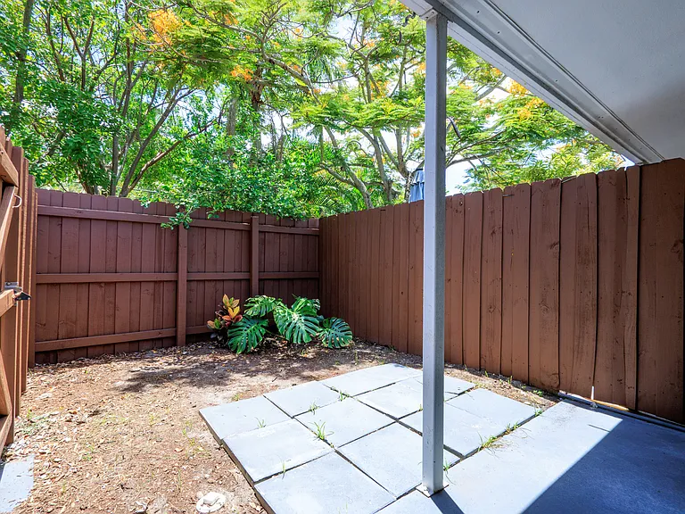 1100 NE 11th Ave #4 — Photo 15