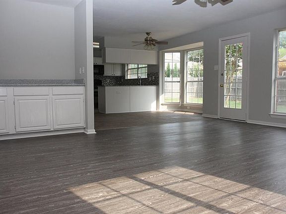 4th image of 4032 Norcross Dr