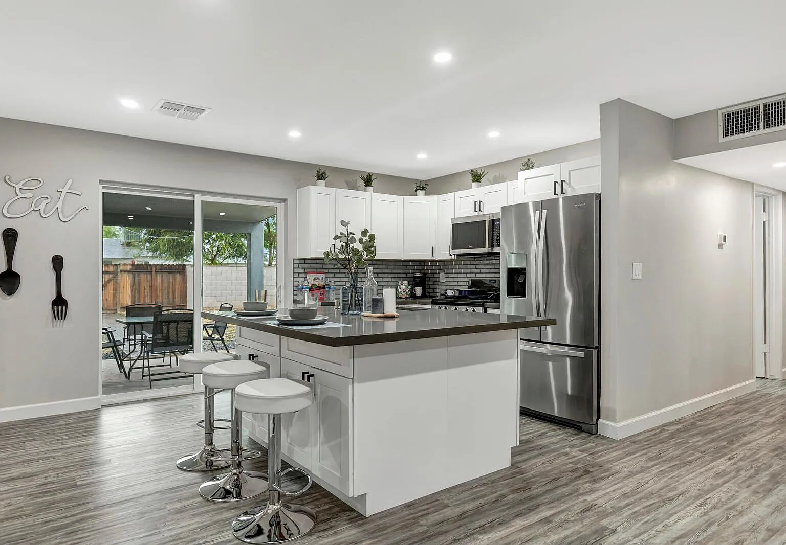 7846 E Belleview St — Photo 1