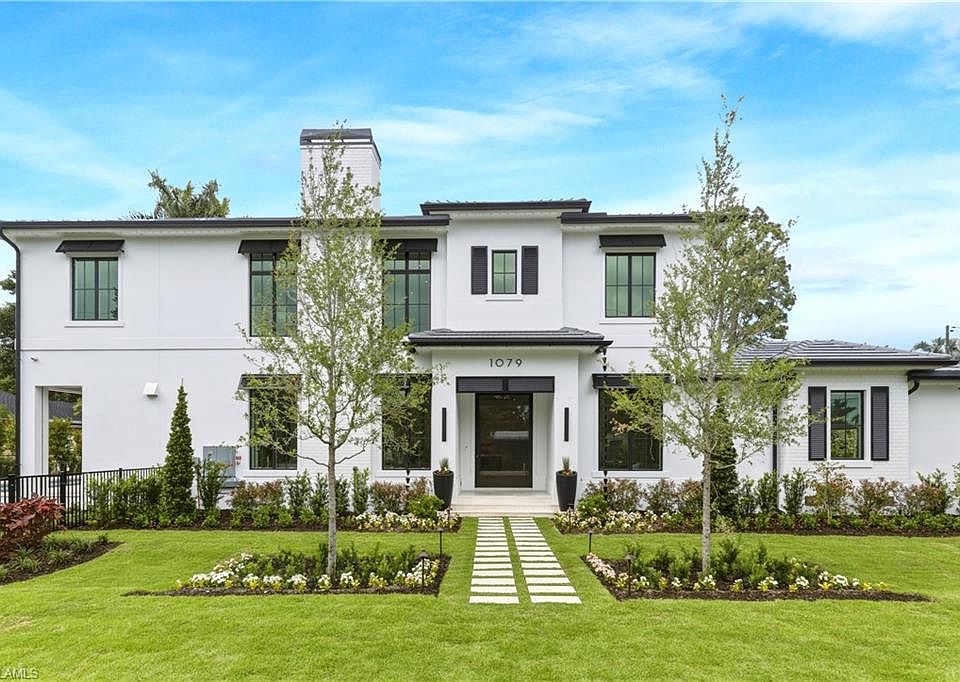 1st image of 1079 Diana AVE