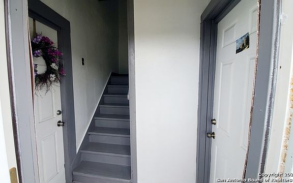 2nd image of 217 Lotus Ave APT 3