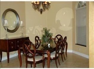 1819 Victoria Pointe Cir, Weston, FL 33327