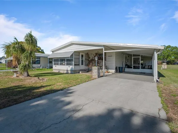 5427 Seville Dr, Zephyrhills, FL 33541