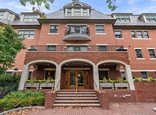 1160 Beacon St APT 301, Brookline, MA 02446