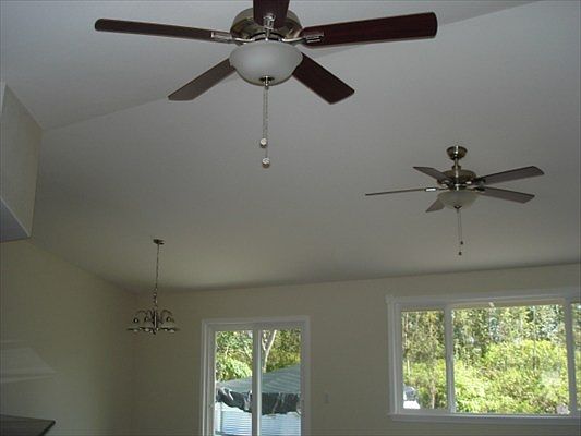 3rd image of 16 Avenue