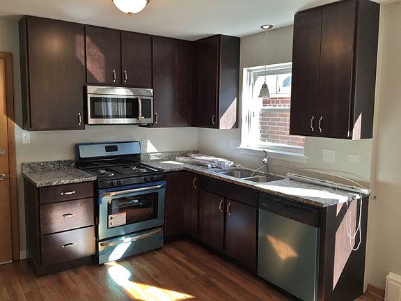 2nd image of 6629 N Northwest Hwy #2