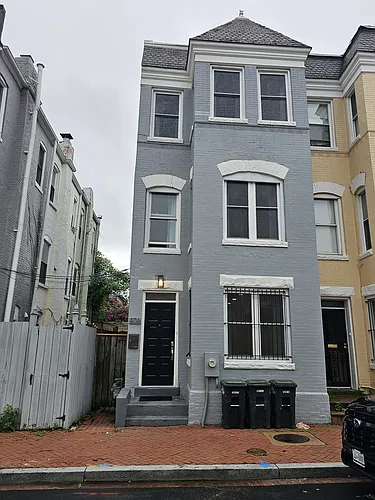 406 Elm St NW Photo 1