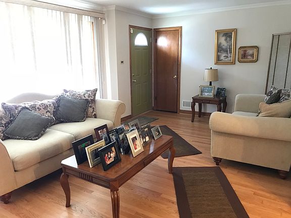 2nd image of 10240 S King Dr