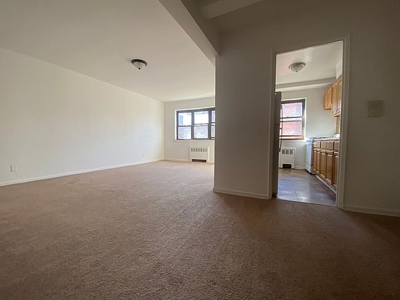 4th image of 50 Fleetwood Ave APT 2