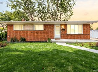 33190 Priehs Ct, Sterling Heights, MI 48312