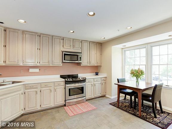 4th image of 15816 Glacier Ct