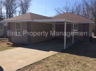 2437 N Kellett Ave, Springfield, MO 65803