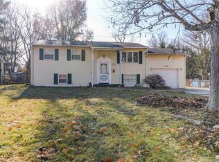 1655 W Melrose Ct, Decatur, IL 62526