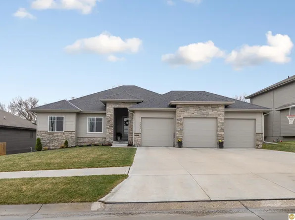 2304 N 188th St, Elkhorn, NE 68022
