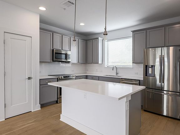 3rd image of 2050 Lohmans Spur Rd #205