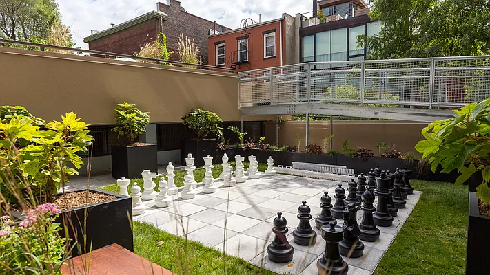 Rented by Nooklyn NYC LLC | media 4