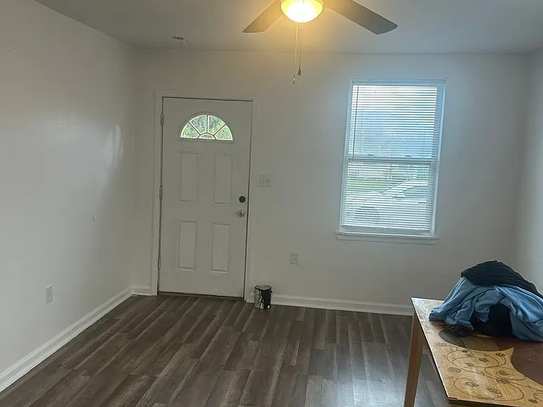 4304 Pauger St — Photo 7