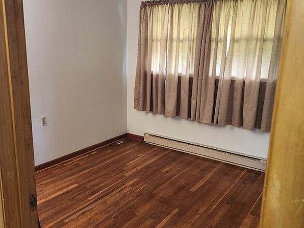 811C Race St, Nescopeck, PA 18635