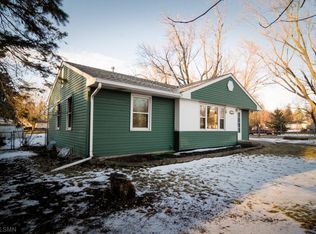 2121 Prosperity Rd N, Maplewood, MN 55109