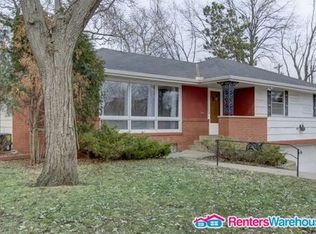 4812 School Rd, Edina, MN 55424