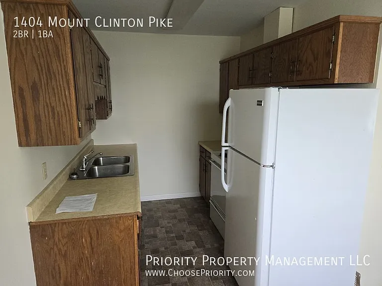 1404 Mount Clinton Pike — Photo 4