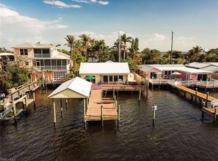 4236 Pine Island Rd NW, Matlacha, FL 33993