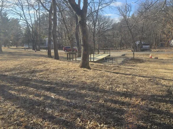 11/108 Woodhaven Dr E, Sublette, IL 61367