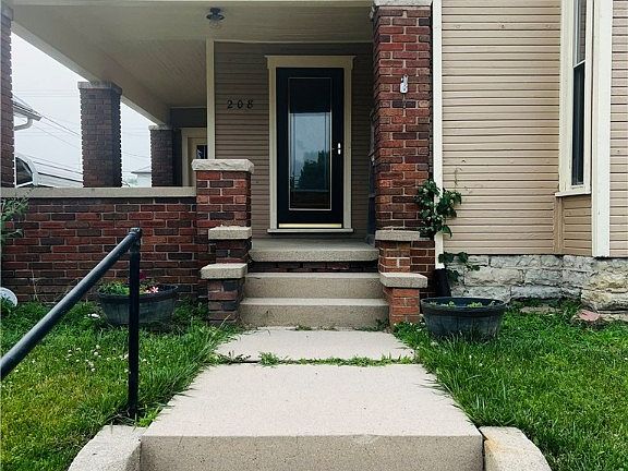 3rd image of 208 N Main St