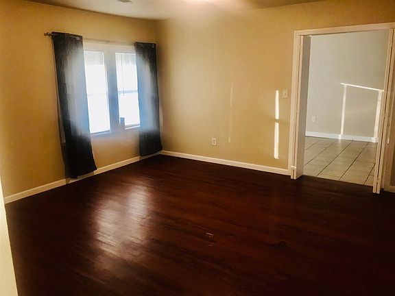 2nd image of 2385 Clearview St
