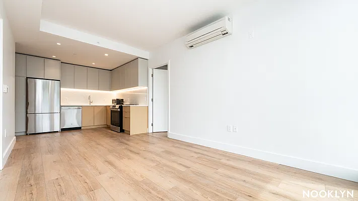 Living room, photo 5