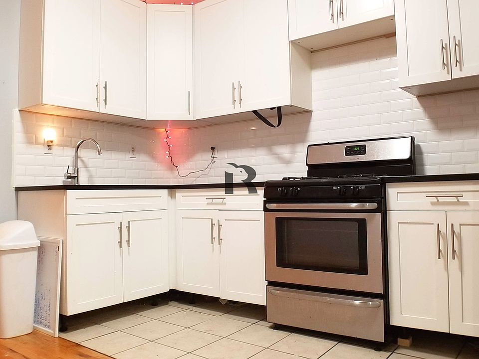 1st image of 188 Scholes St #1A
