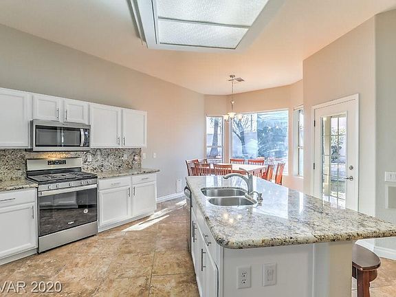 4th image of 8501 Summer Vista Ave