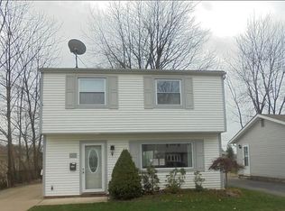 332 Parkway Dr, Eastlake, OH 44095