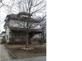 313 E 3rd St, Newton, KS 67114