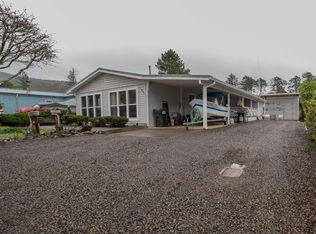 1037 NE Charlotte St, Rockaway Beach, OR 97136