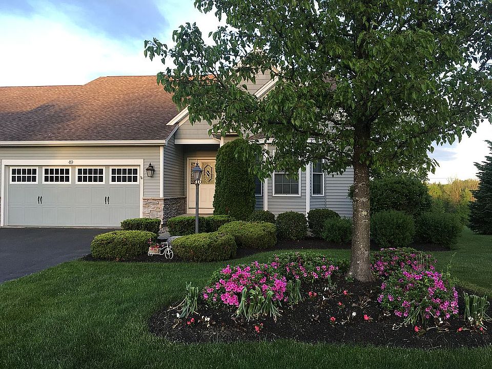 1st image of 49 Hampton Cir