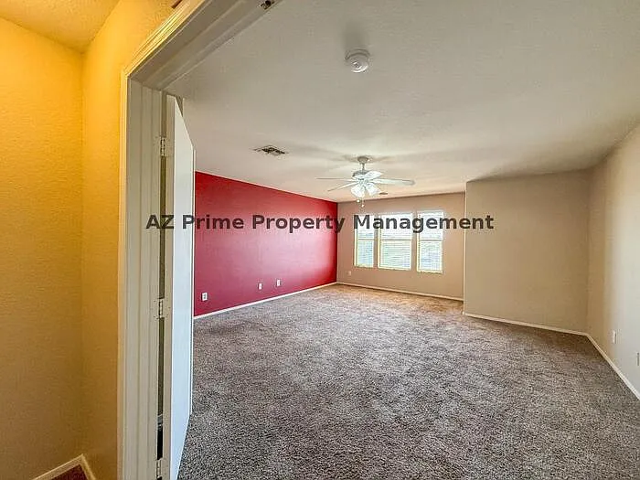 583 W Racine Loop — Photo 25